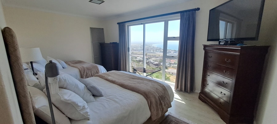 4 Bedroom Property for Sale in Saldanha Heights Western Cape